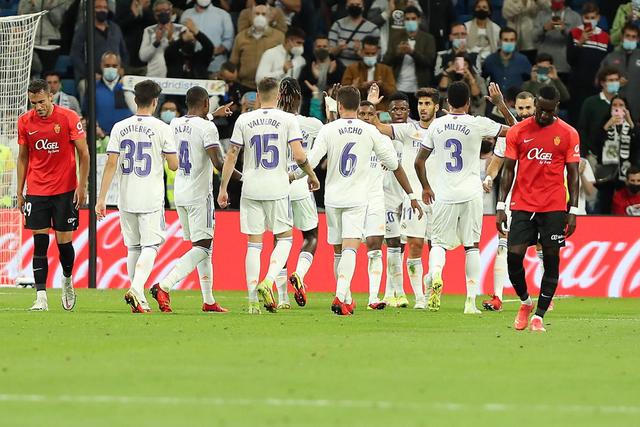 首日热销的iPhone Duo出现裂屏事件，用户反应强烈